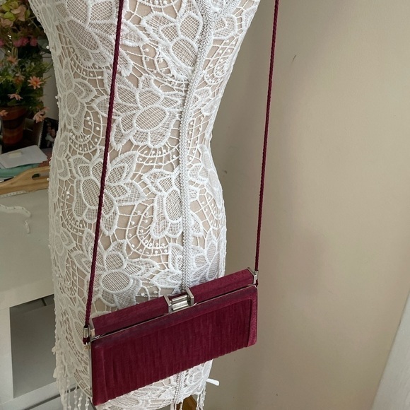 Apt 9 Burgundy Satin Clutch with strap - Picture 3 of 6